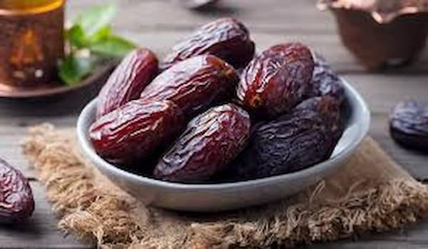تصویر 3 از خرما کبکاب دشستان ممتاز با طعم اصیل و خوش‌ عطر